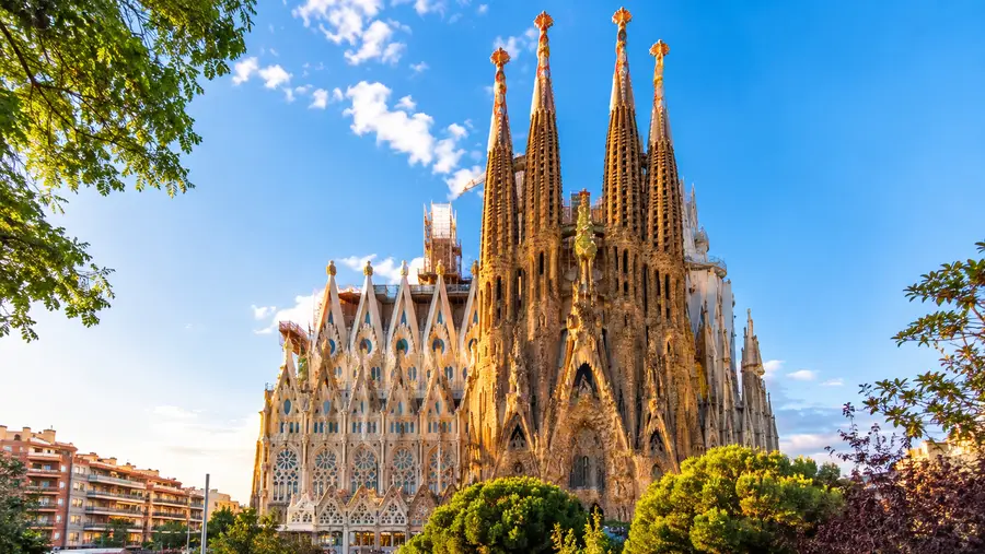 Sagrada Familia Facades: Nativity, Passion & Glory Explained